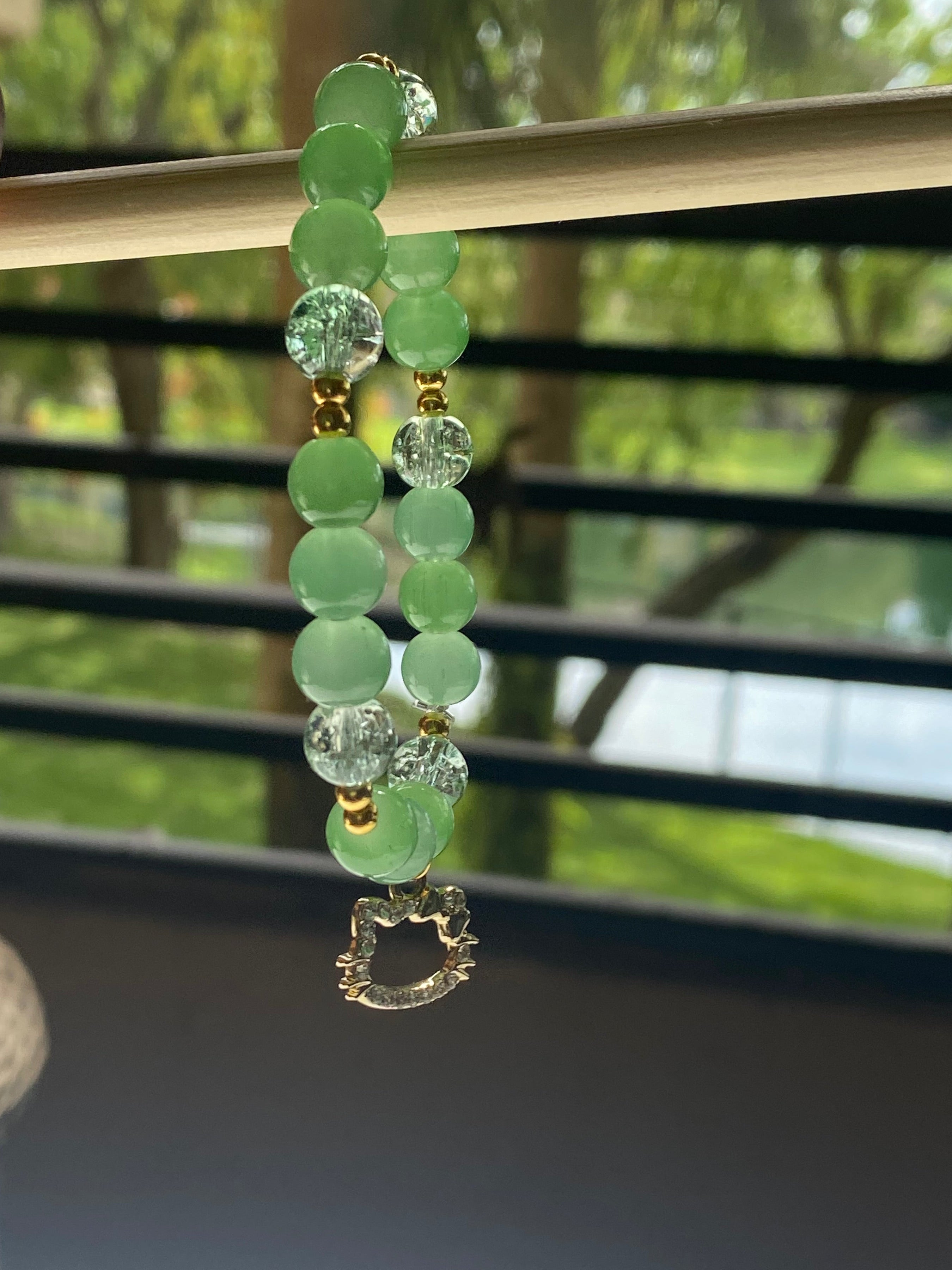 💚 Green Gemstone Bracelet